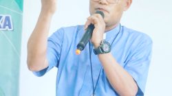Dunia Membenci Kita