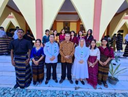 SMAK Negeri Ende Umumkan Kelulusan dengan Nuansa Budaya, Siswa Kenakan Pakaian Adat