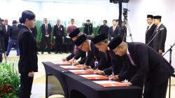 5 Pejabat Baru OJK Resmi Dilantik
