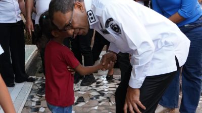Sambut HUT RI, Johni Asadoma Kunjungi Anak-Anak Panti Asuhan