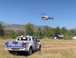 Bantuan Pertama Tiba, Helikopter Polri Tembus Dua Desa Terisolasi di Ende