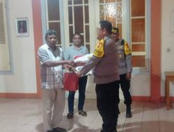 Polda NTT Serahkan Rp100 Juta ke Keuskupan Agung Ende untuk Perbaiki Gereja