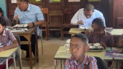Kepala BGN dan Gubernur NTT Santap MBG Bersama Murid SDK St. Arnoldus Penfui Kupang