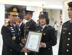 Kapolda NTT Beri Penghargaan kepada 74 Personel, dari Atlet hingga Pengungkap Kasus